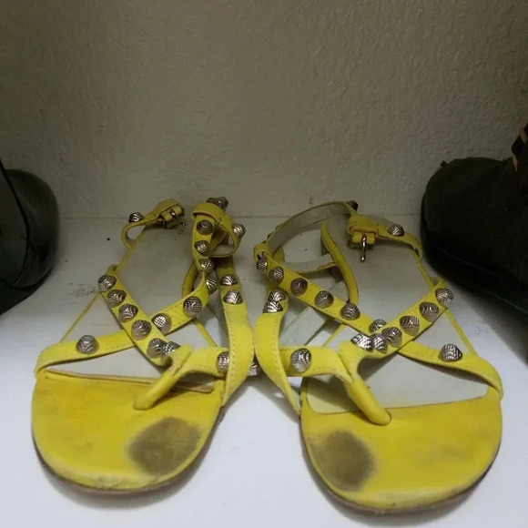 CLOSET CLOSING! LAST CHANCE Balenciaga studded sandals yellow - Picture 7 of 7